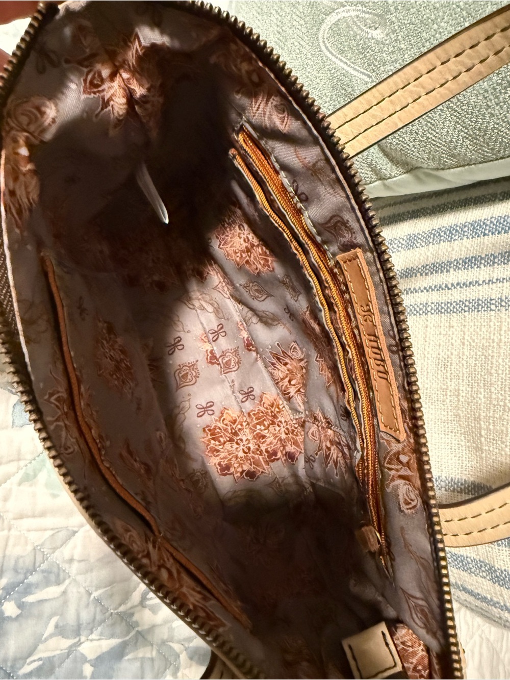 HOBO Leather Satchel/Crossbody with Removable & Adjustable Strap - Picture 5 of 7